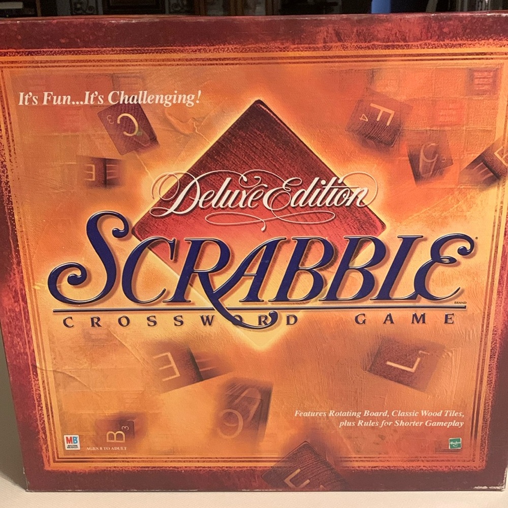 Hasbro Deluxe Edition Scrabble - Brown and Gold